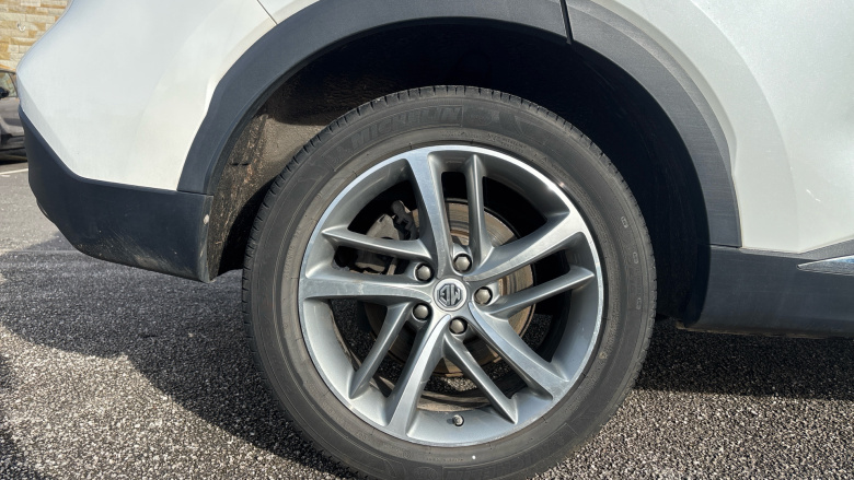 MG Hs 1.5 T-GDI Excite 5dr DCT Petrol Hatchback